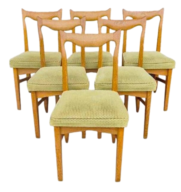 MOD 1974 Guillerme et Chambron série de 6 chaises en chêne.